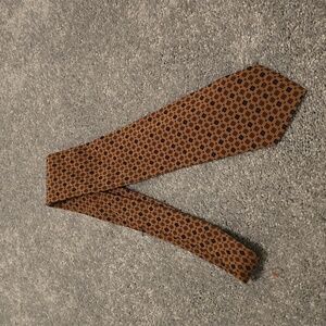 Piattelli mens silk tie